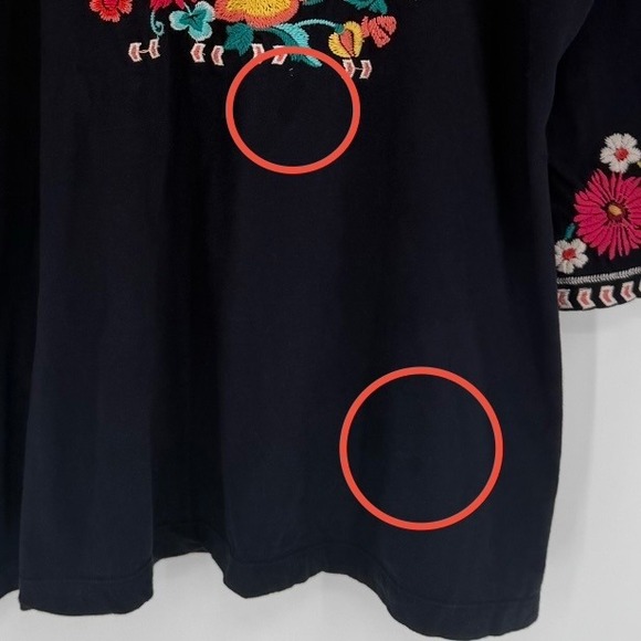 Johnny Was JW Los Angeles Embroidered Floral V-Neck Top Size Large Navy Blue - Picture 2 of 5